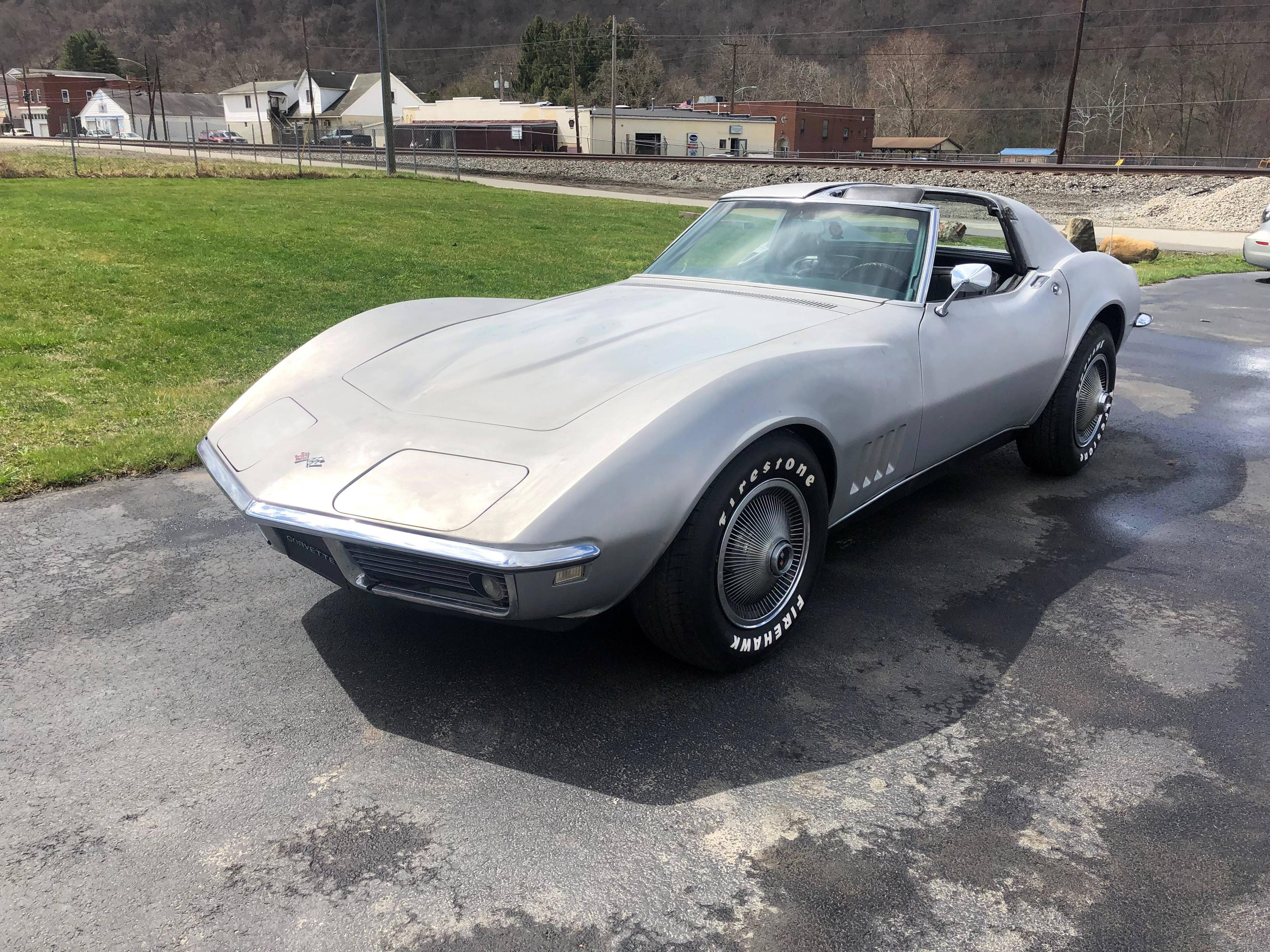 1968 Chevrolet Corvette T-Type Coupe. Rare Stingray T-Top barn find. Matchi