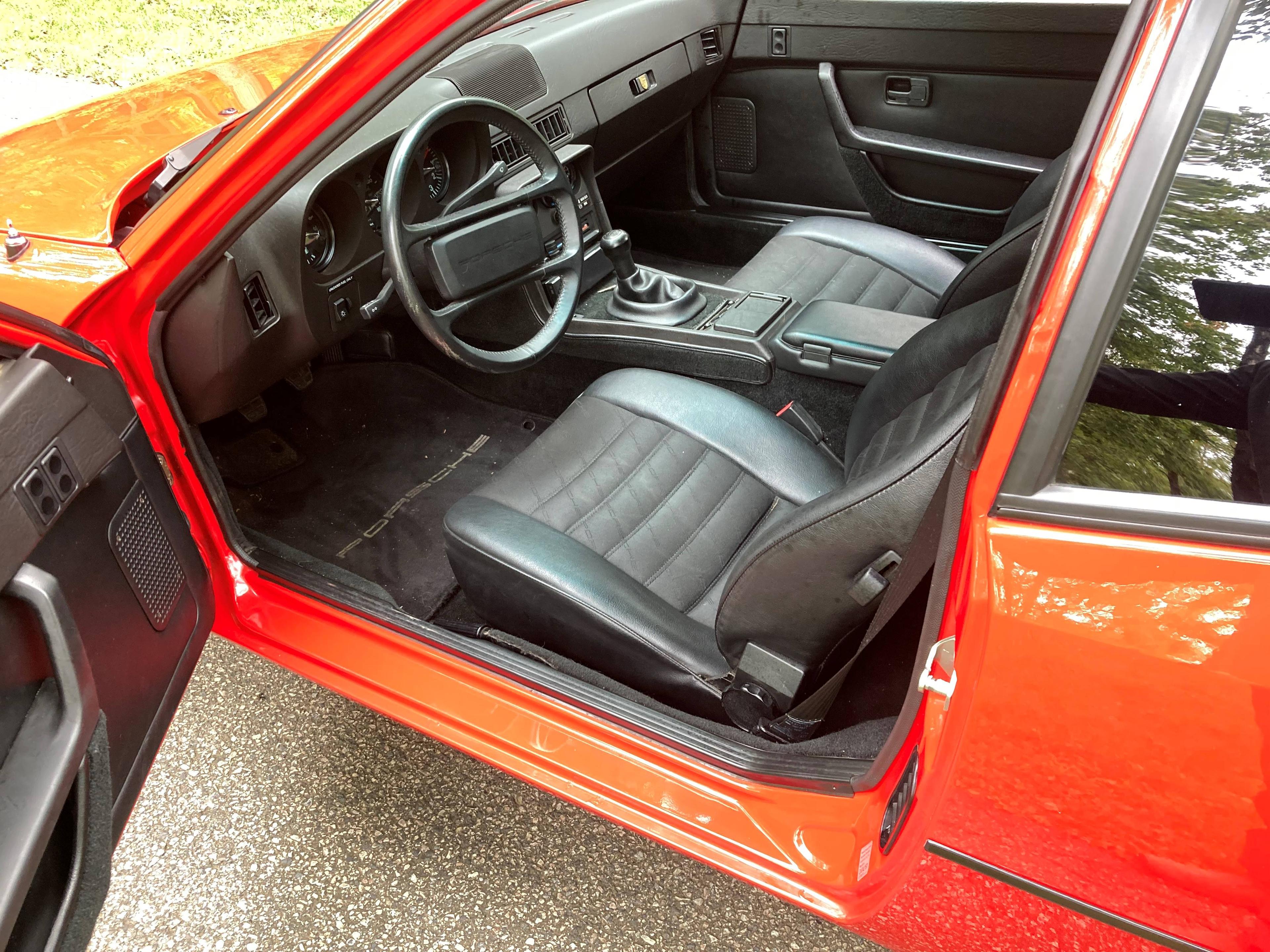 1987 Porsche 924S Coupe. Original Survivor. Left to son. Original window st