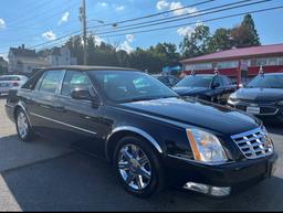 2006 Cadillac DTS Sedan. Very well kept! Impeccable condition on this 2006