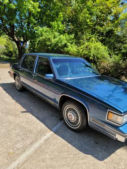 1988 Cadillac Fleetwood D'Elegance Sedan. All original Immaculate condition