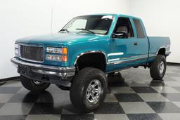 1996 Chevrolet Silverado Truck.BELIEVED TO BE 96,240 ACTUAL MILES.4X4.350 e