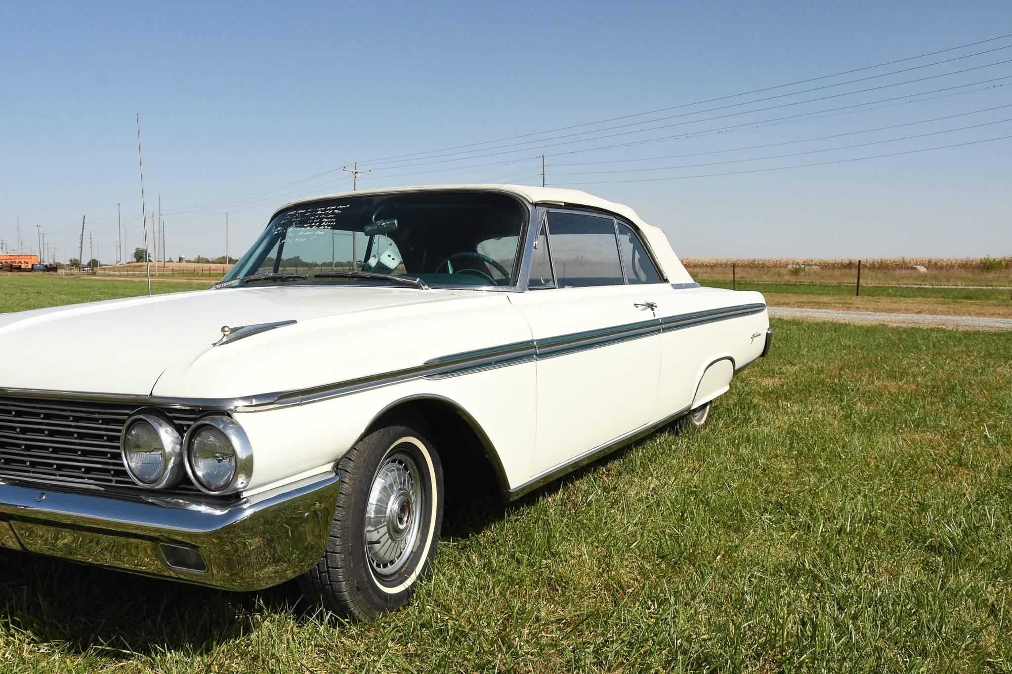 1962 Ford Galaxy 500 Convertible. Body is very good cruiser condition. Conv