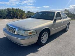 2009 Mercury Grand Marquis LS Sedan.Excellent condition.Clean Carfax, one o