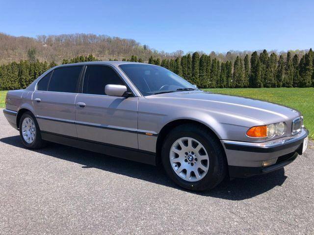 2000 BMW 7 Series 740iL Sedan. Super clean 2000 BMW 7 Series 740iL. 57,XXX