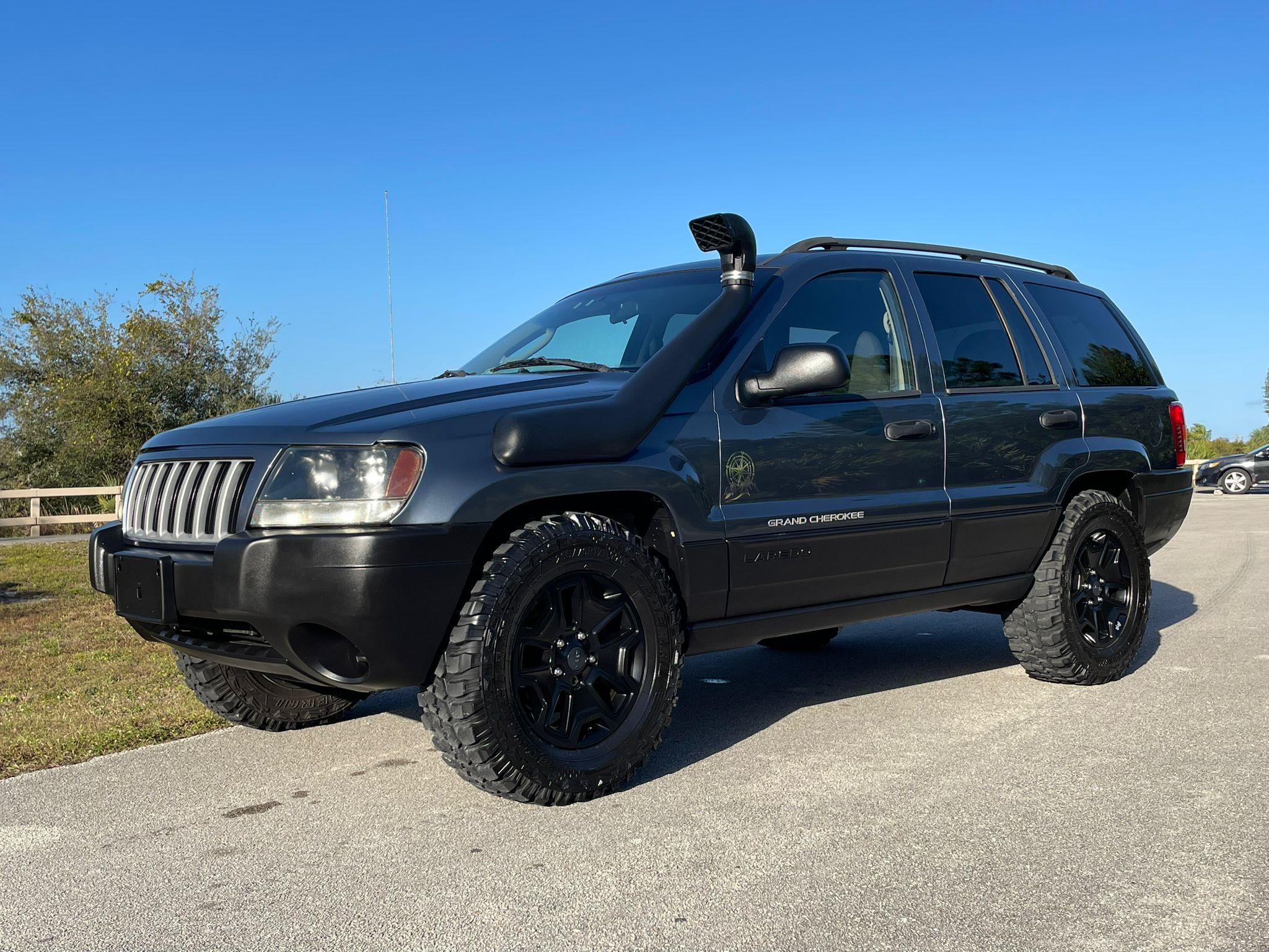 2004 Jeep Grand Cherokee. 4X4. 6 cylinder inline.