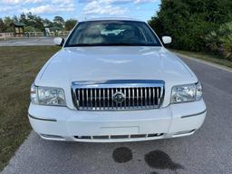 2008 Mercury Grand Marquis Sedan.V8, alloy wheels, sunroof.Power steering,