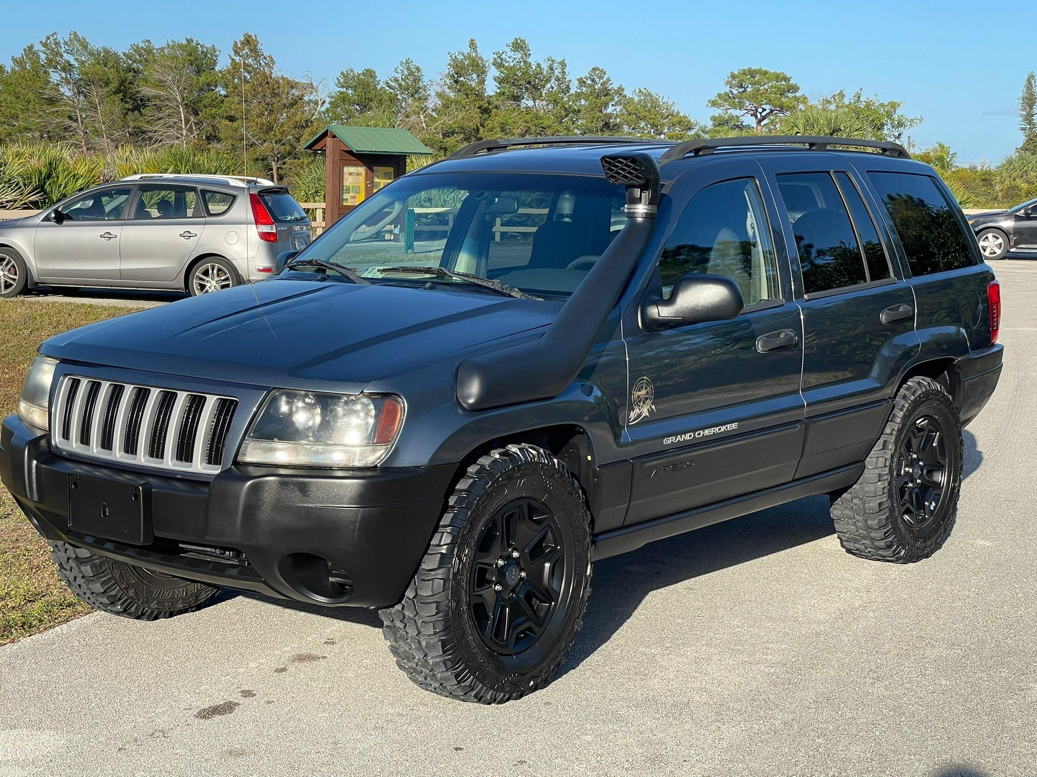 2004 Jeep Grand Cherokee. 4X4. 6 cylinder inline.