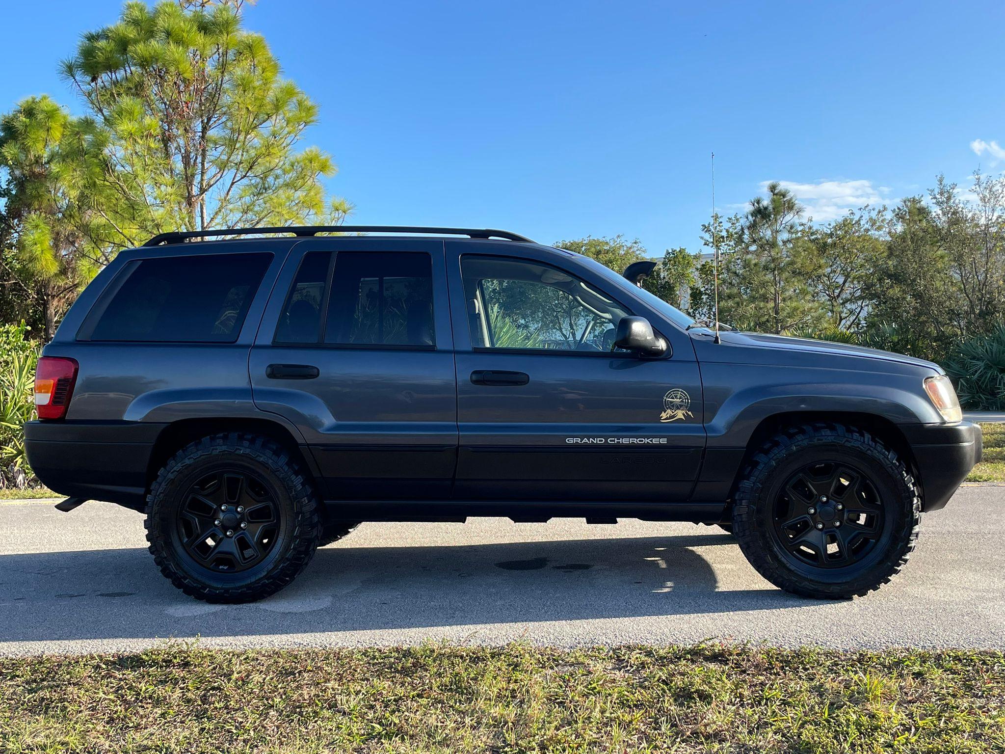 2004 Jeep Grand Cherokee. 4X4. 6 cylinder inline.