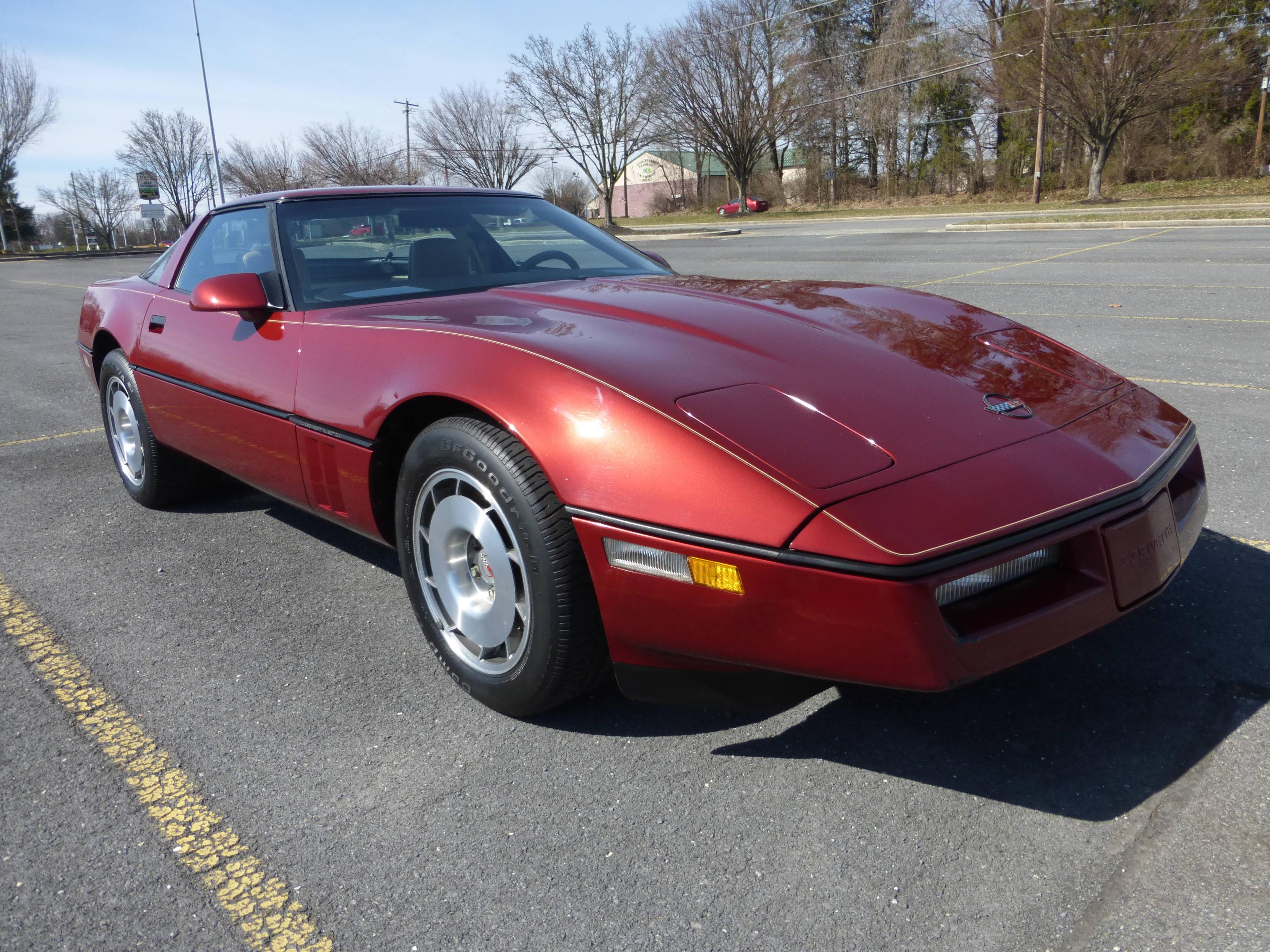 1987 Chevrolet Corvette Coupe.Low actual miles as stated on title.Manual tr