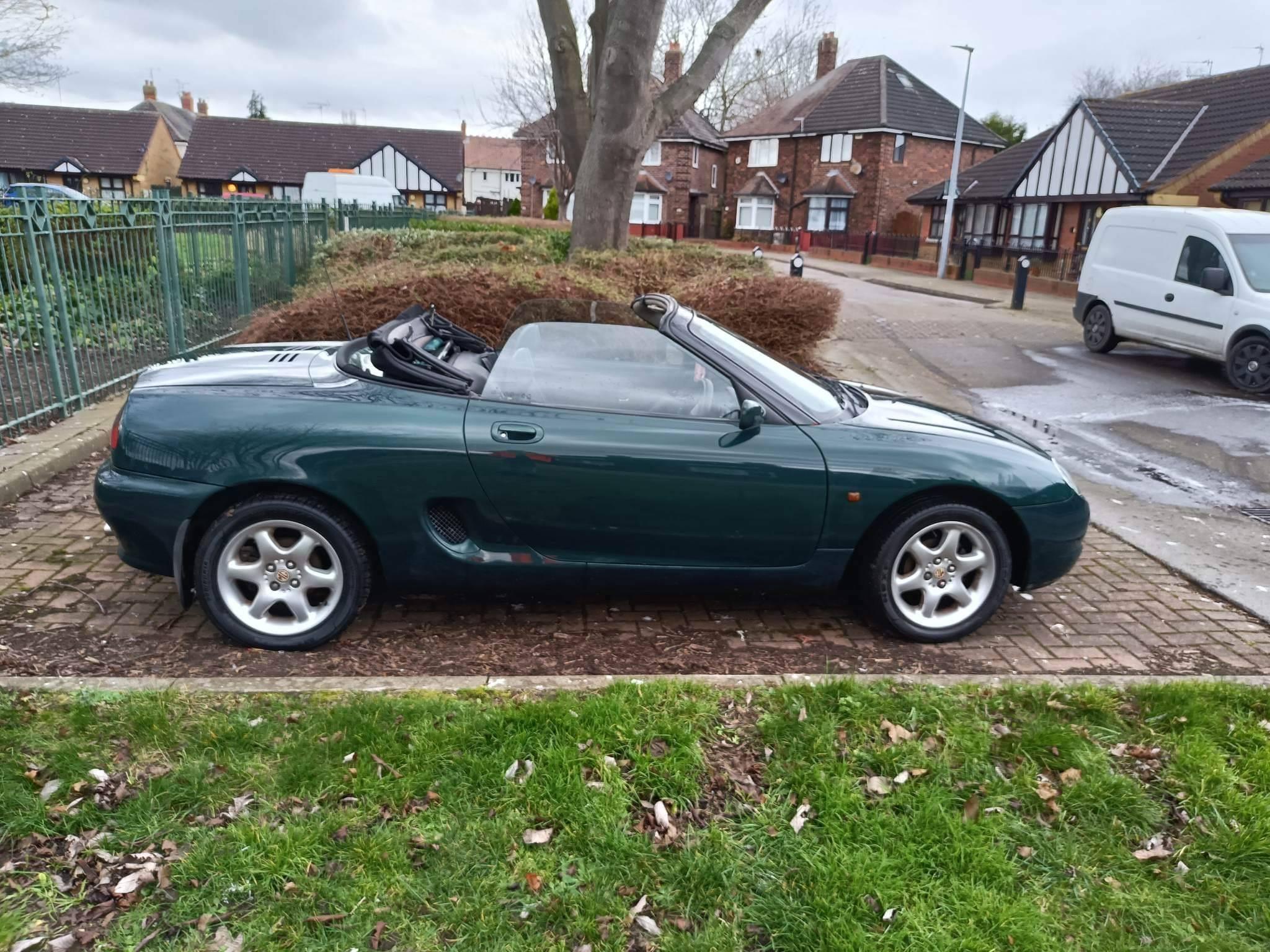 NO RESERVE  1996 MG F is a mid-engine, rear wheel drive, two seat convertib