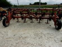 11 Shank Chisel Plow