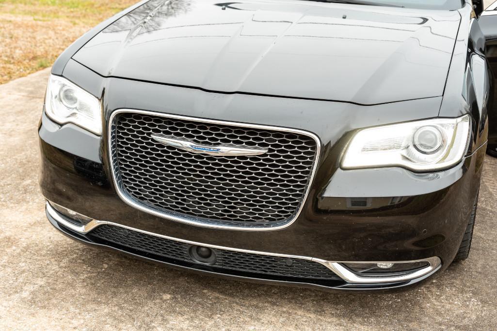 2015 Chrysler 300C, Black (PX8), ALX9 Trim Package