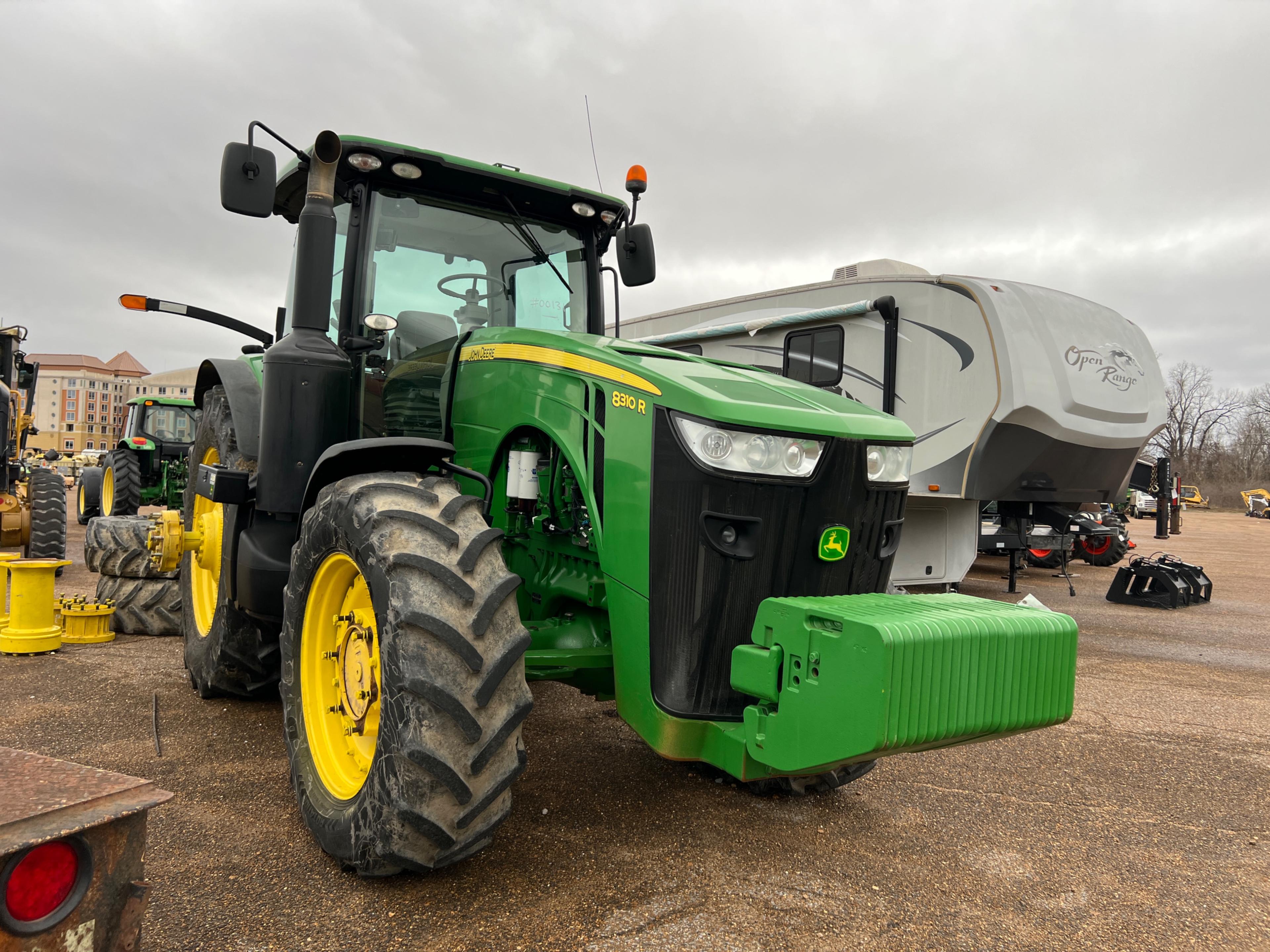 2014 John Deere 8310R Tractor w/Front and Rear Duals and Spacers