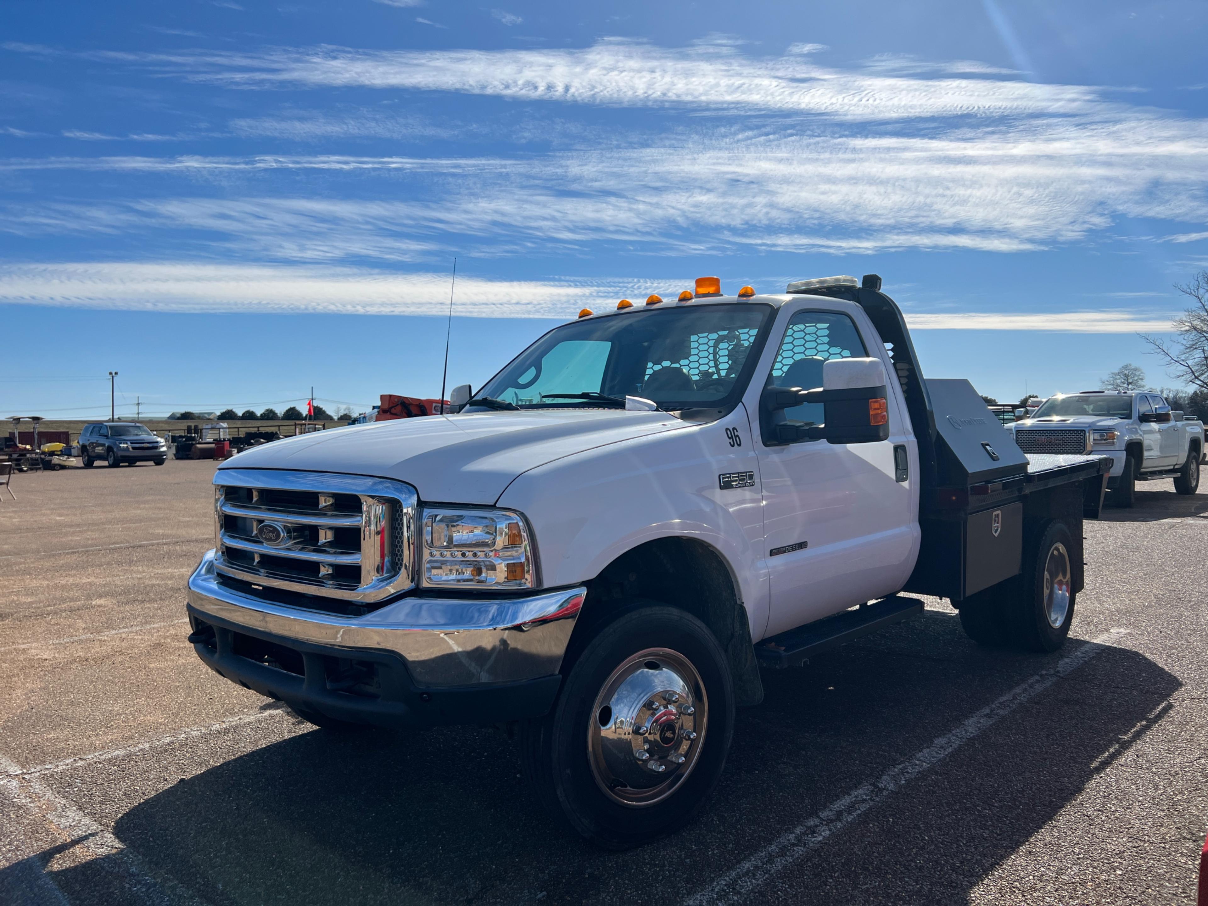 2000 Ford F550 Flatbed Truck