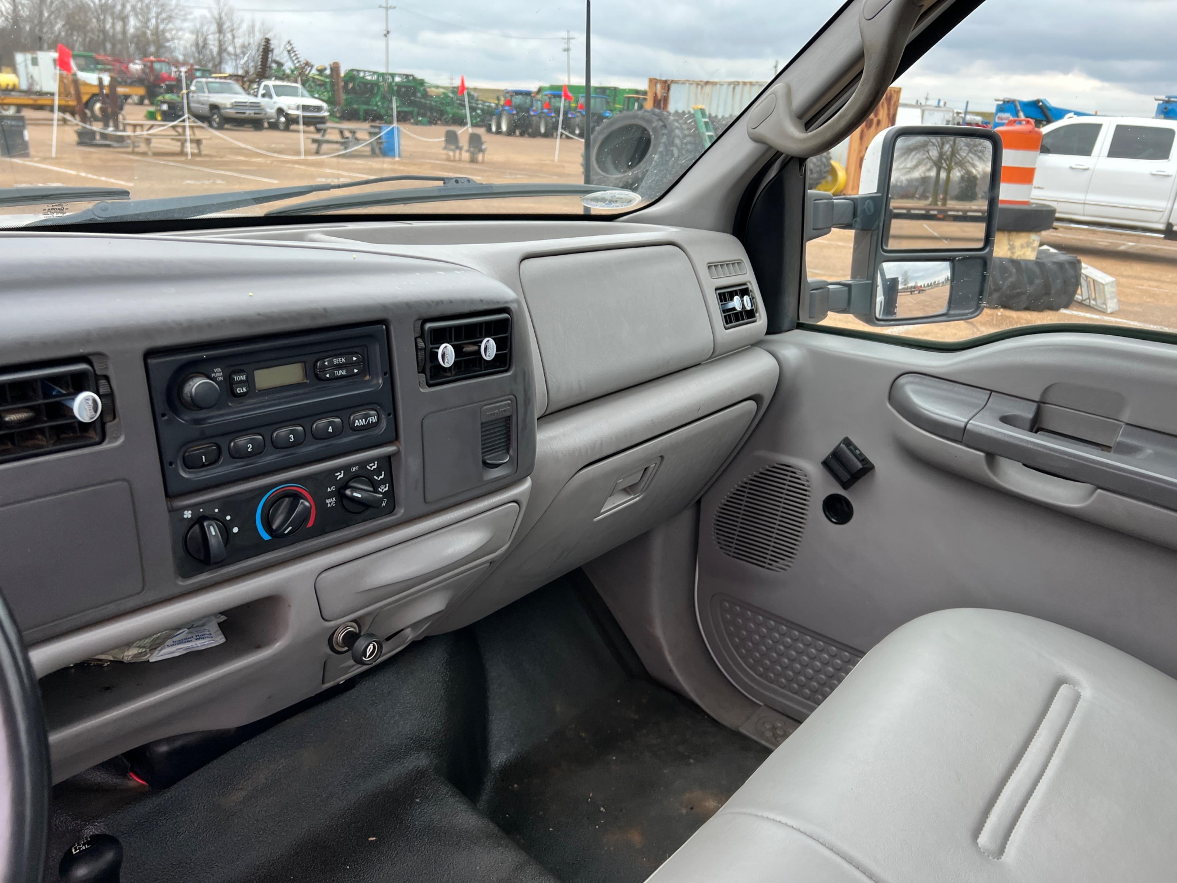 2000 Ford F550 Flatbed Truck