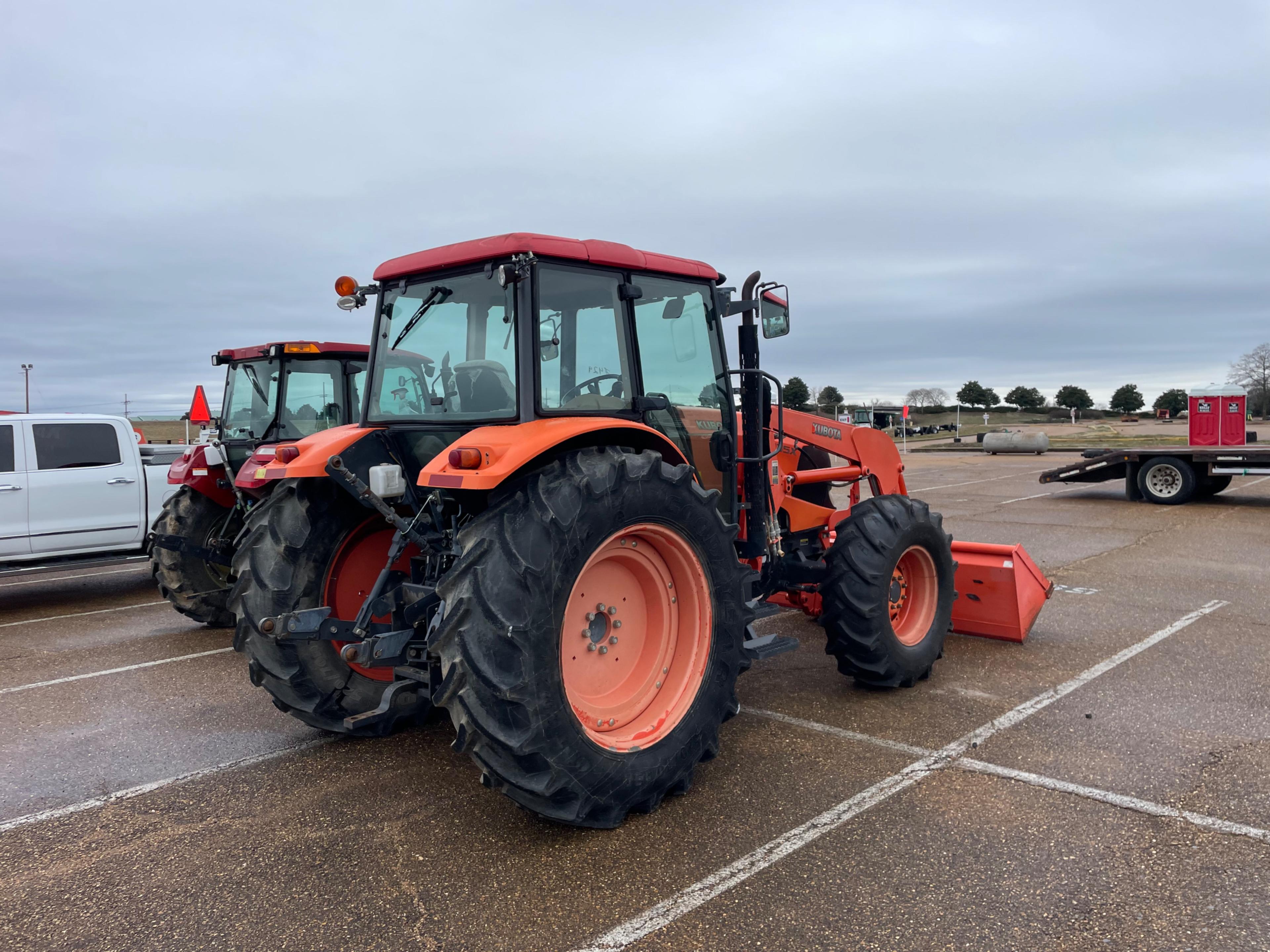 Kubota M135X w/Kubota 2253 Loader