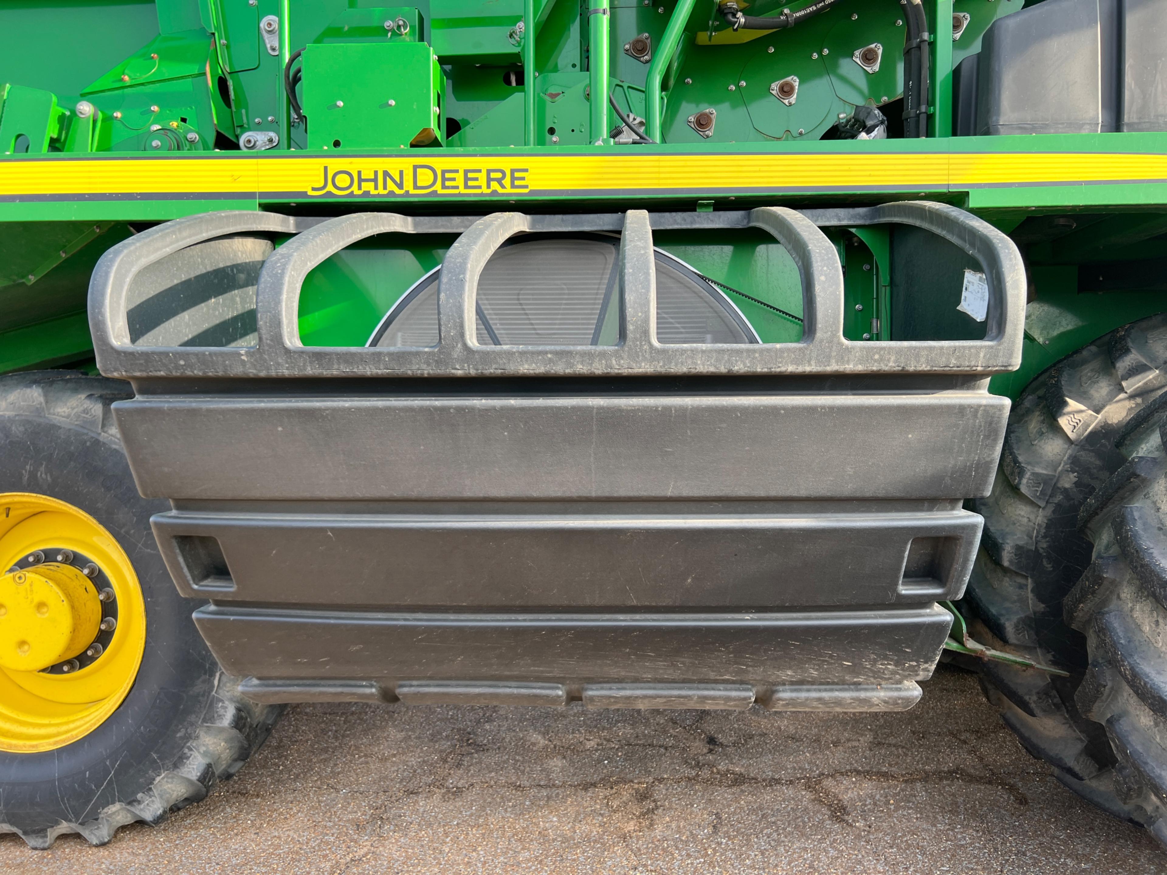 2019 John Deere CP690 Cotton Picker