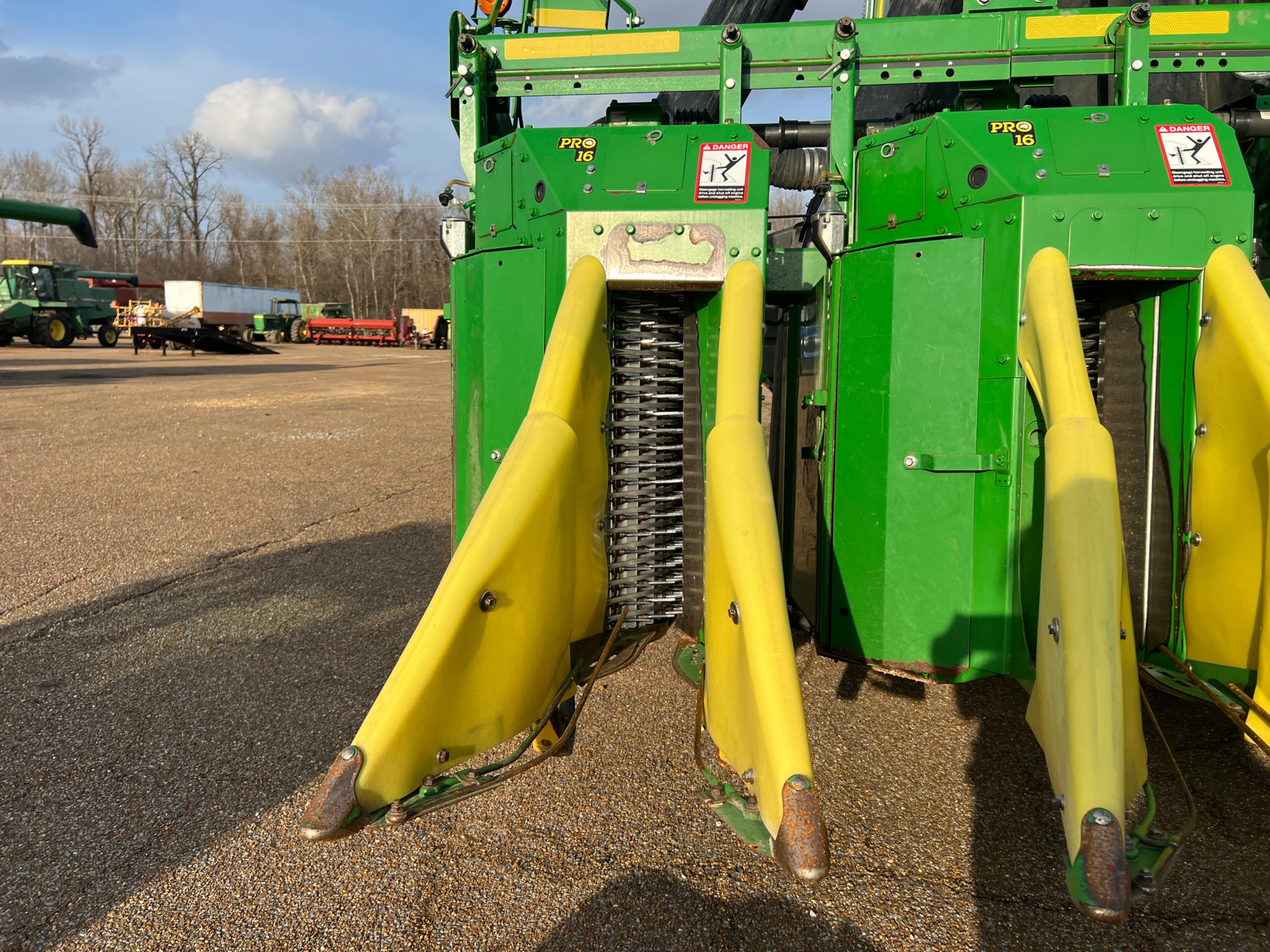 2019 John Deere CP690 Cotton Picker