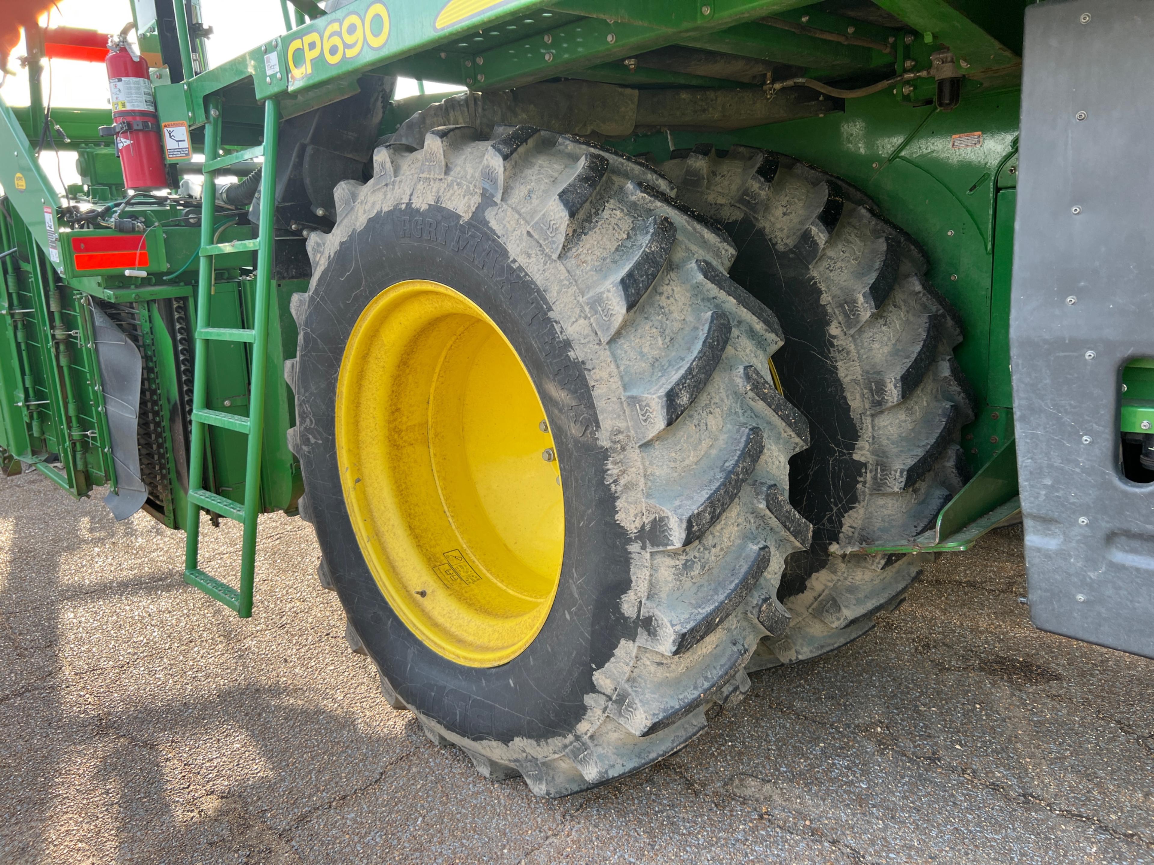 2019 John Deere CP690 Cotton Picker