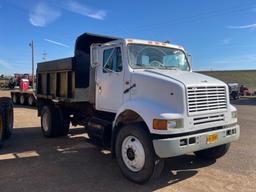 1989 IH 7100 Dump Truck