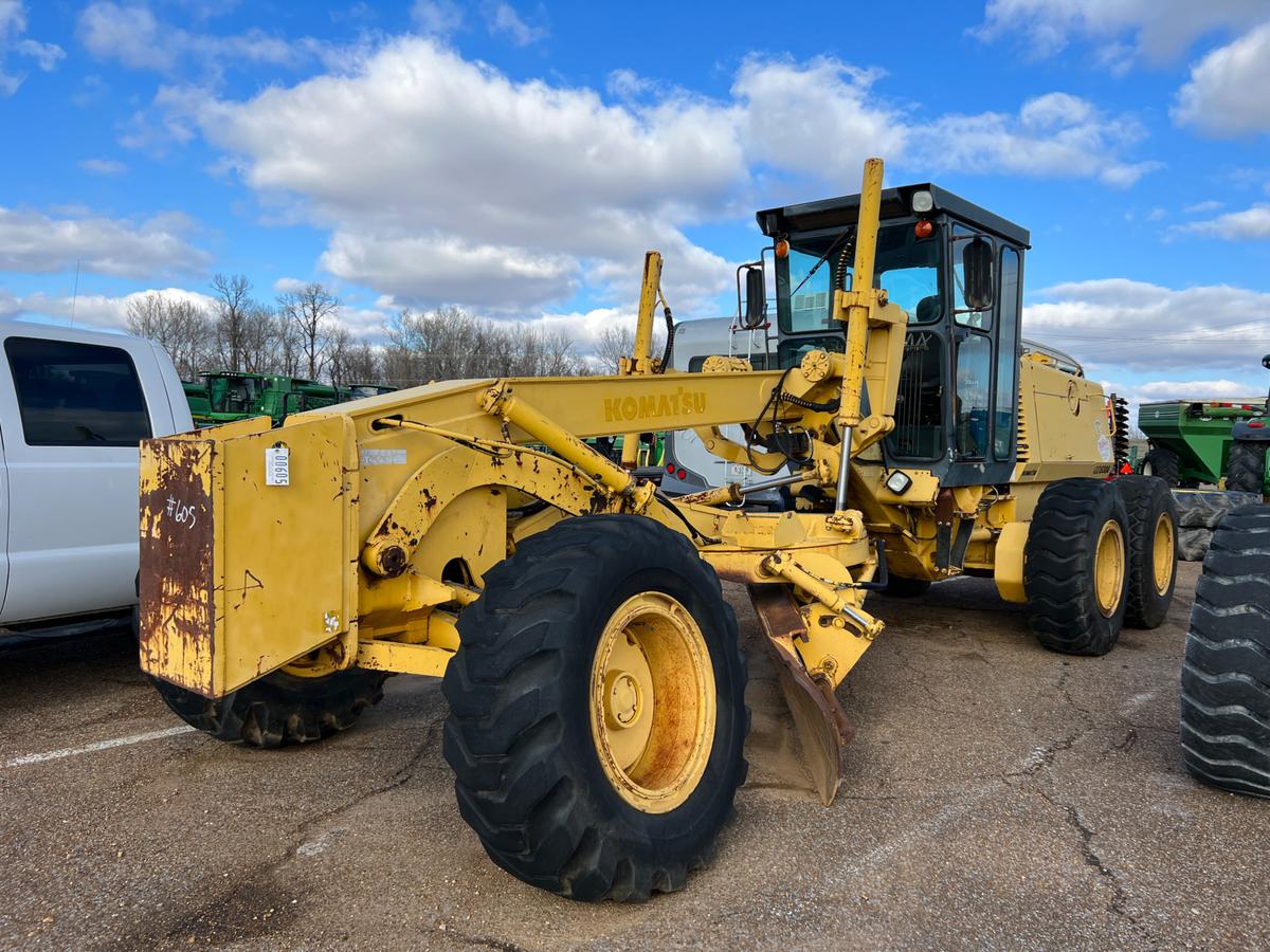 Komatsu GD530A Grader