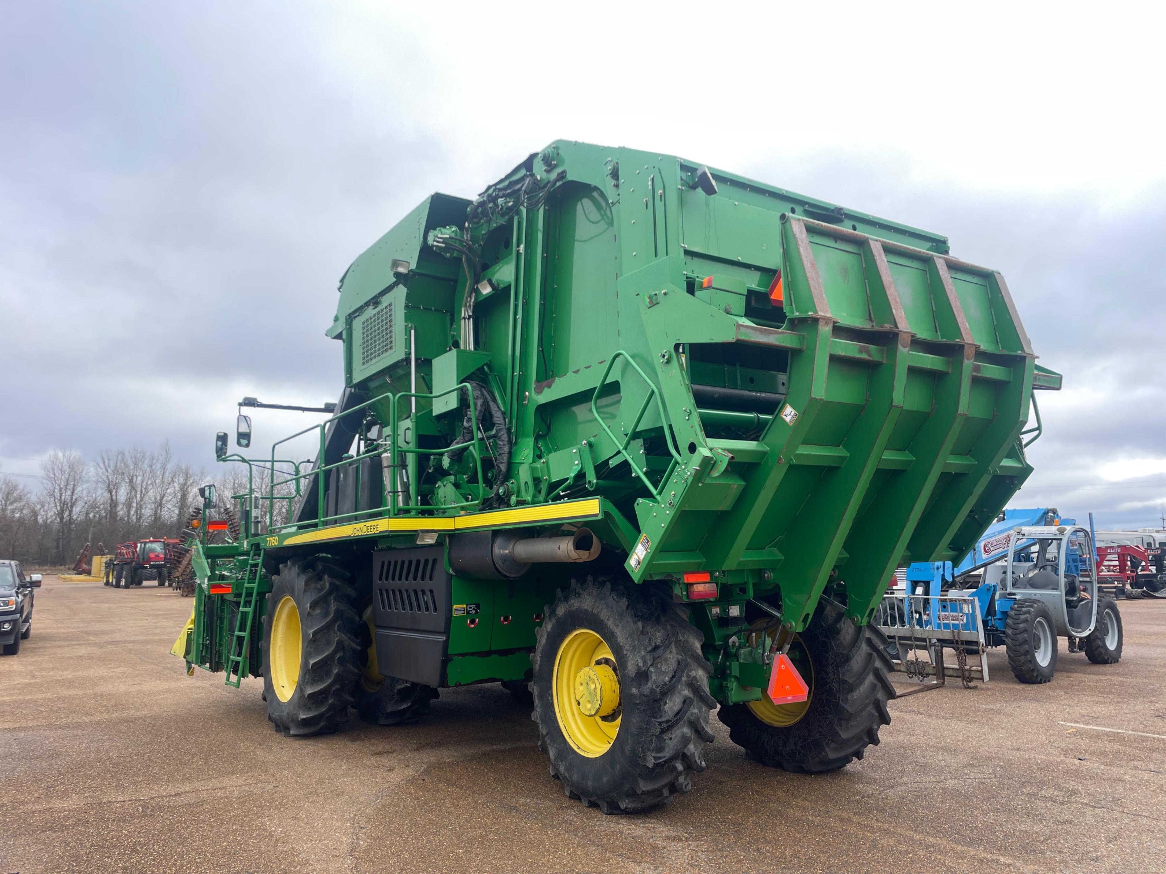 2012 John Deere 7760 Cotton Picker