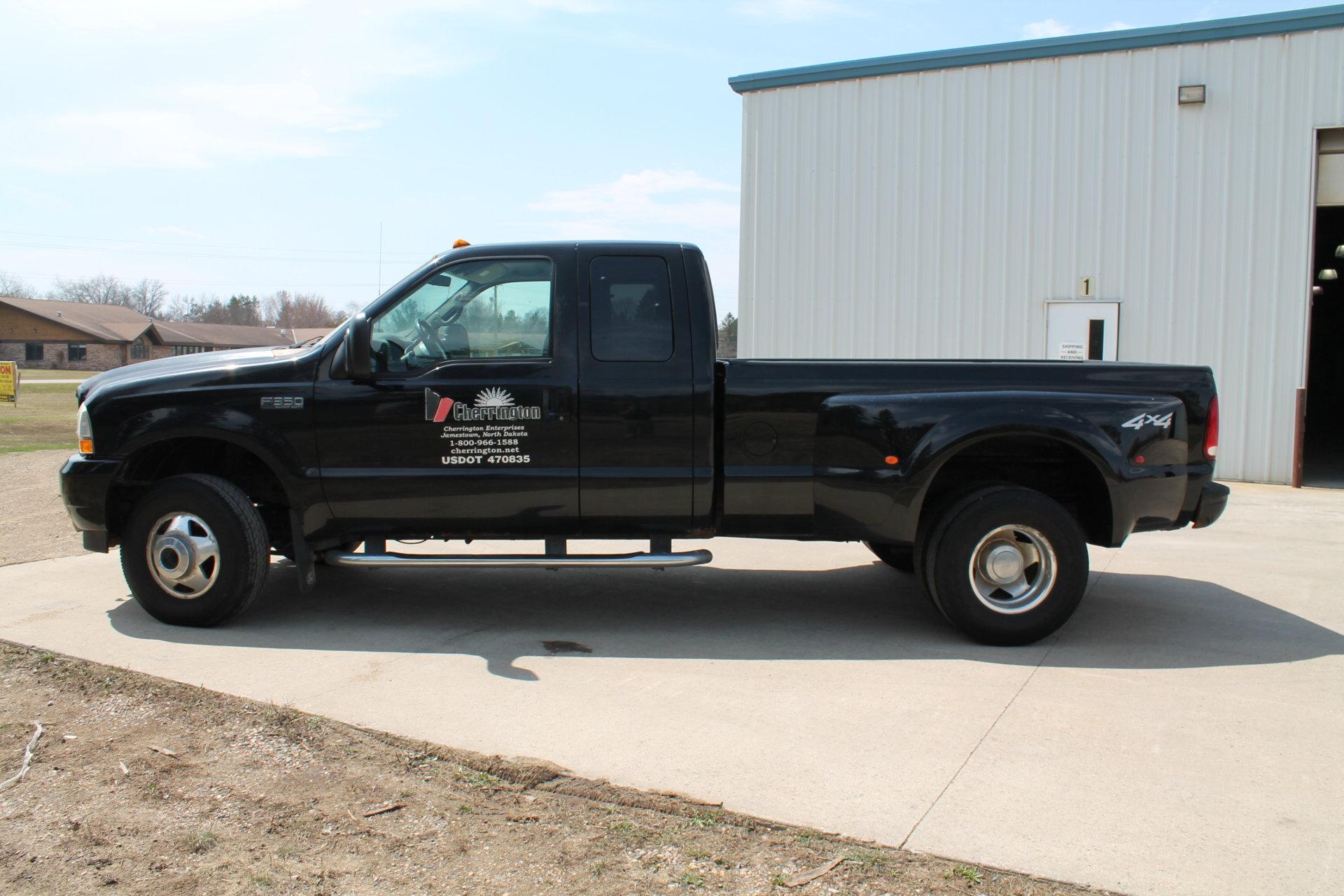 2002 FORD PICKUP, 4- WHEEL DRIVE, 1 TON, DUAL REAR WHEELS