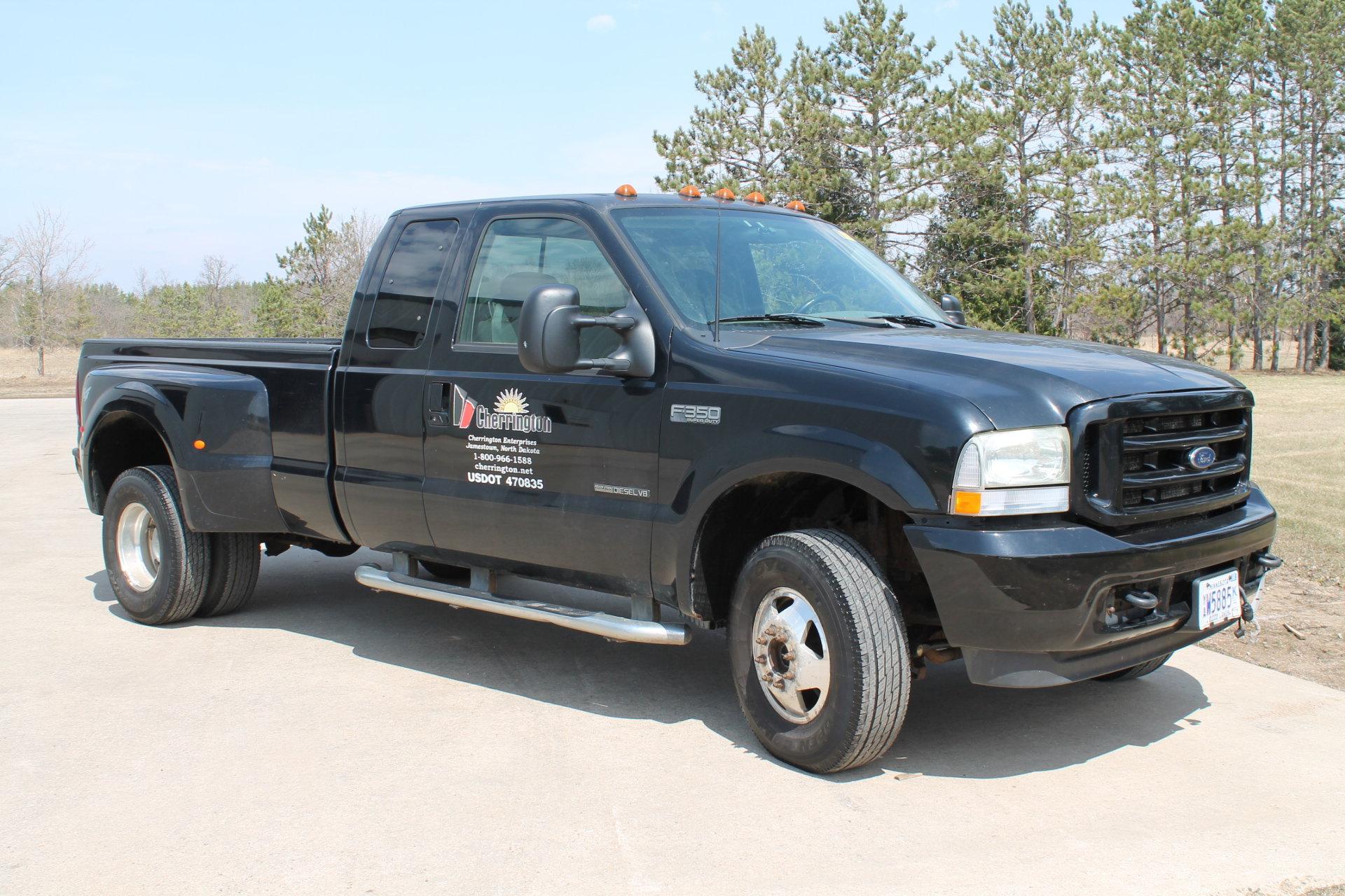 2002 FORD PICKUP, 4- WHEEL DRIVE, 1 TON, DUAL REAR WHEELS