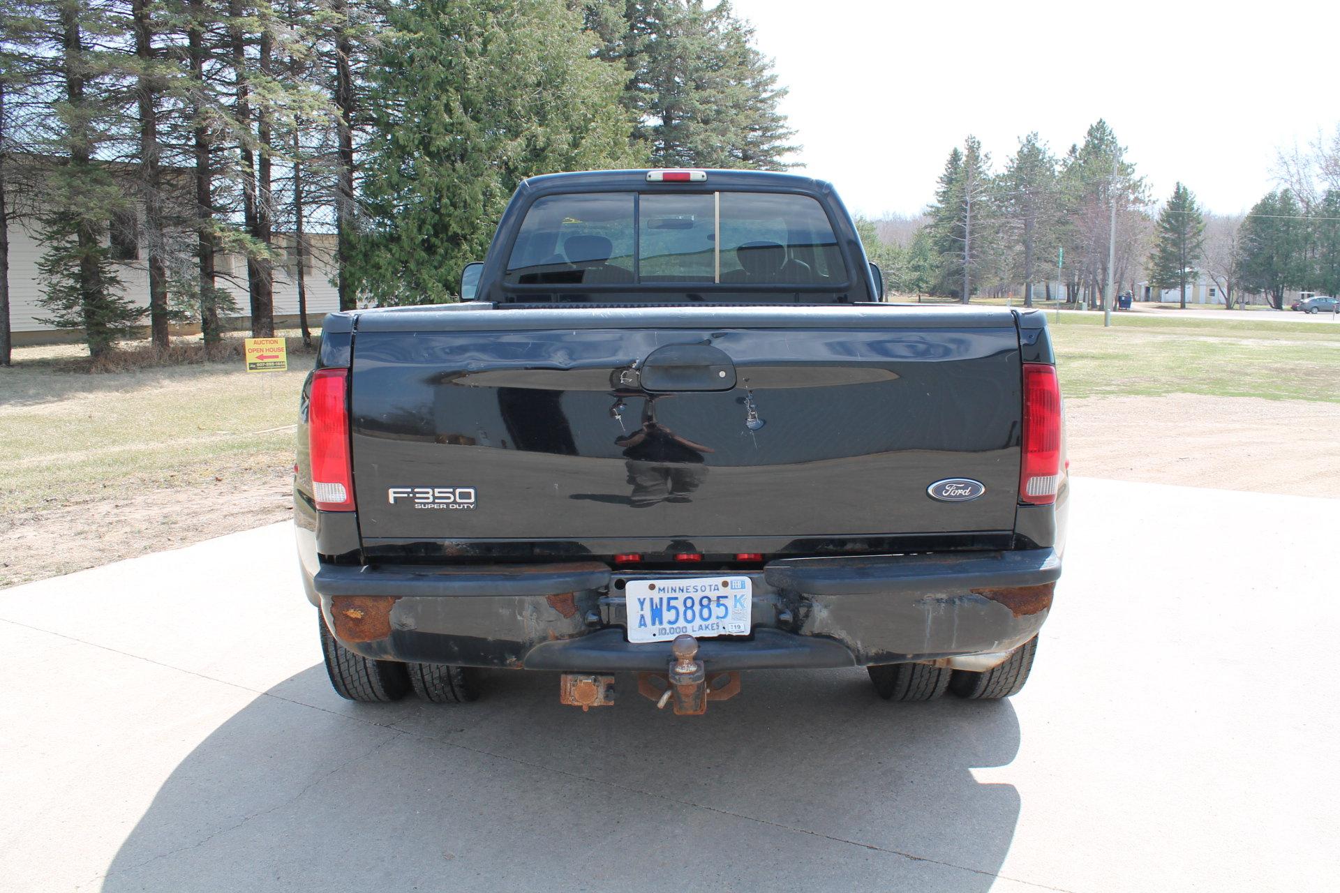 2002 FORD PICKUP, 4- WHEEL DRIVE, 1 TON, DUAL REAR WHEELS