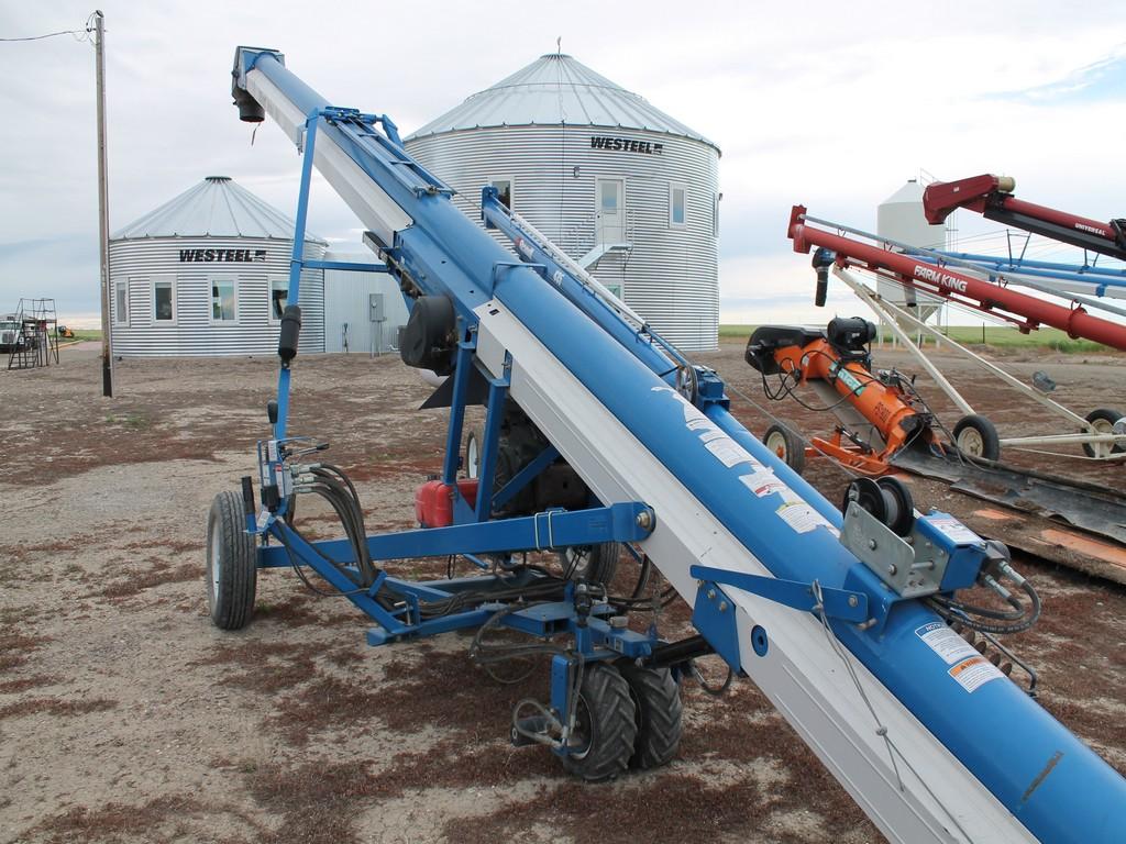 BRANDT GRAINBELT MODEL 1545 GRAIN AUGER WITH KOHLER 27HP GAS ENGINE