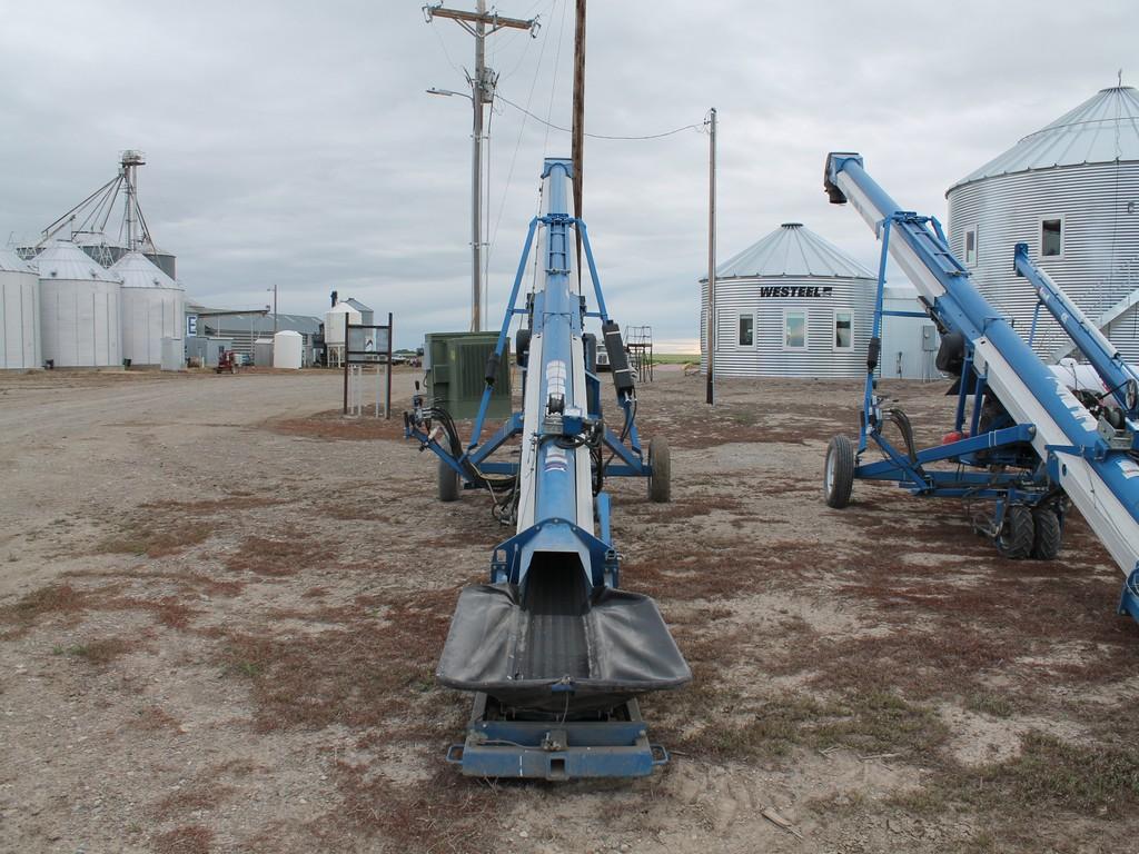 BRANDT GRAINBELT MODEL 1545 GRAIN AUGER WITH KOHLER 27HP GAS ENGINE