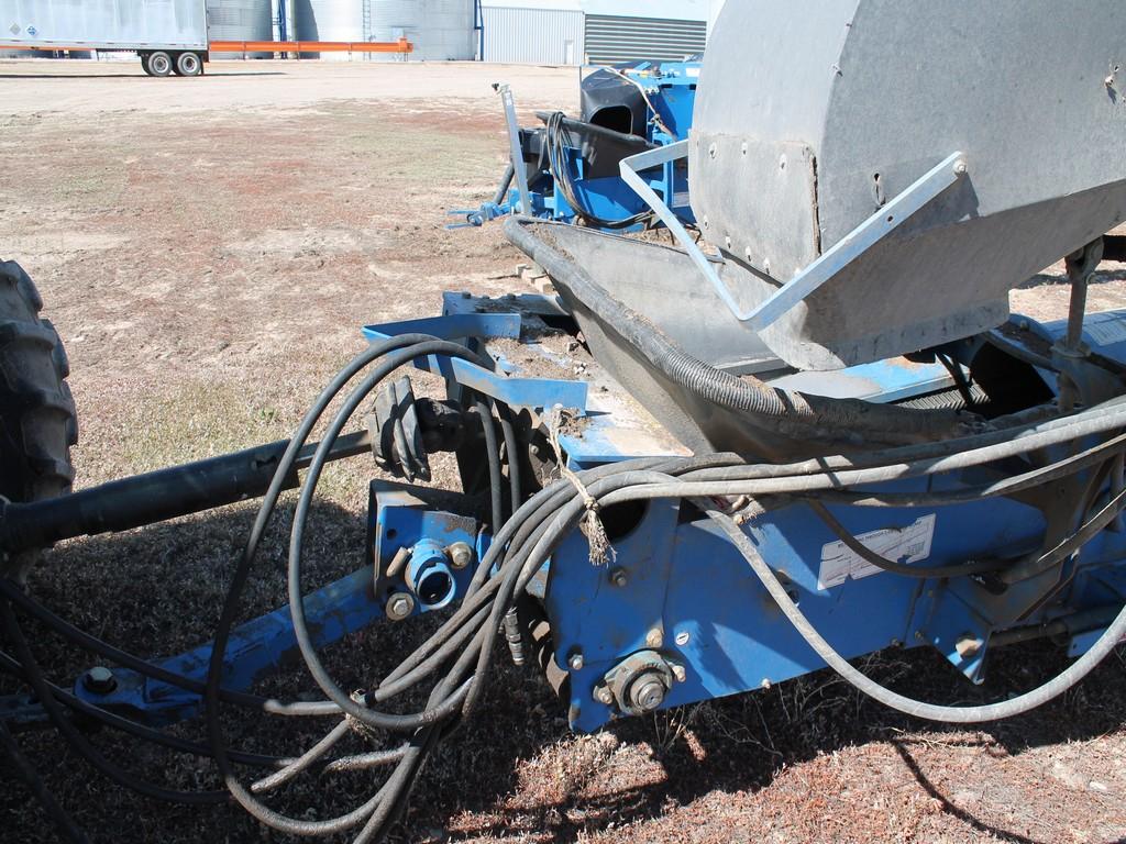 BRANDT GRAINBELT MODEL 2095 GRAIN AUGER WITH SPOUT DIVERTER & LP SWING AWAY TRANSFER HOPPER