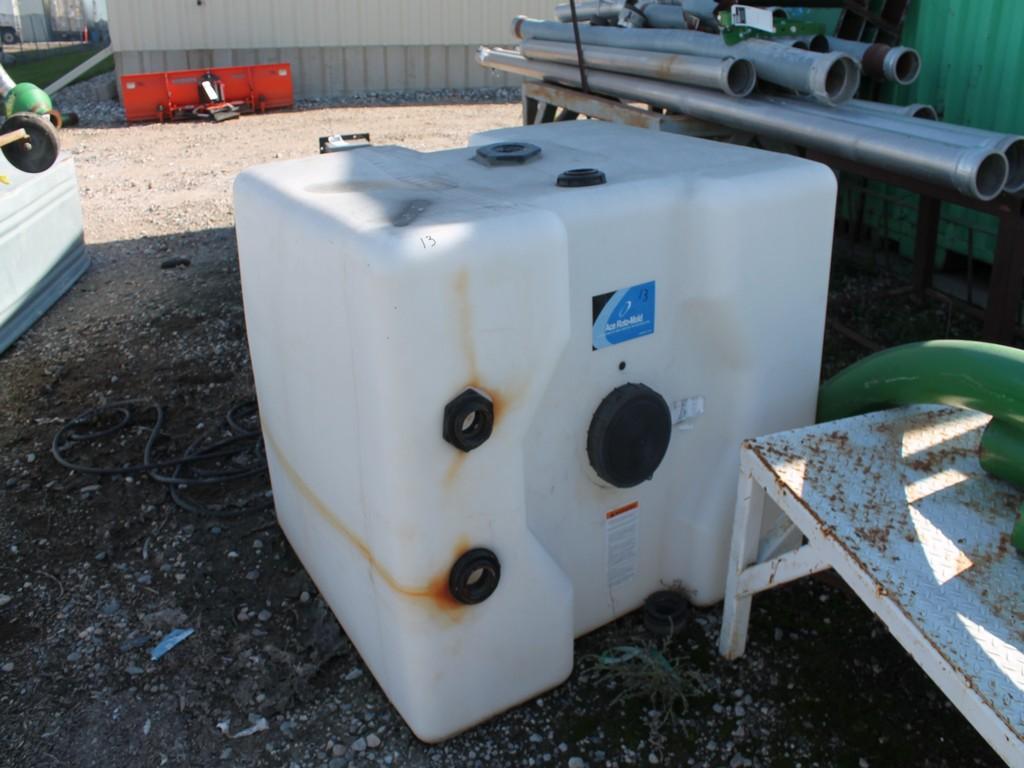 ACE ROTOMOLD 300 GALLON RECTANGULAR PALLET TANKS