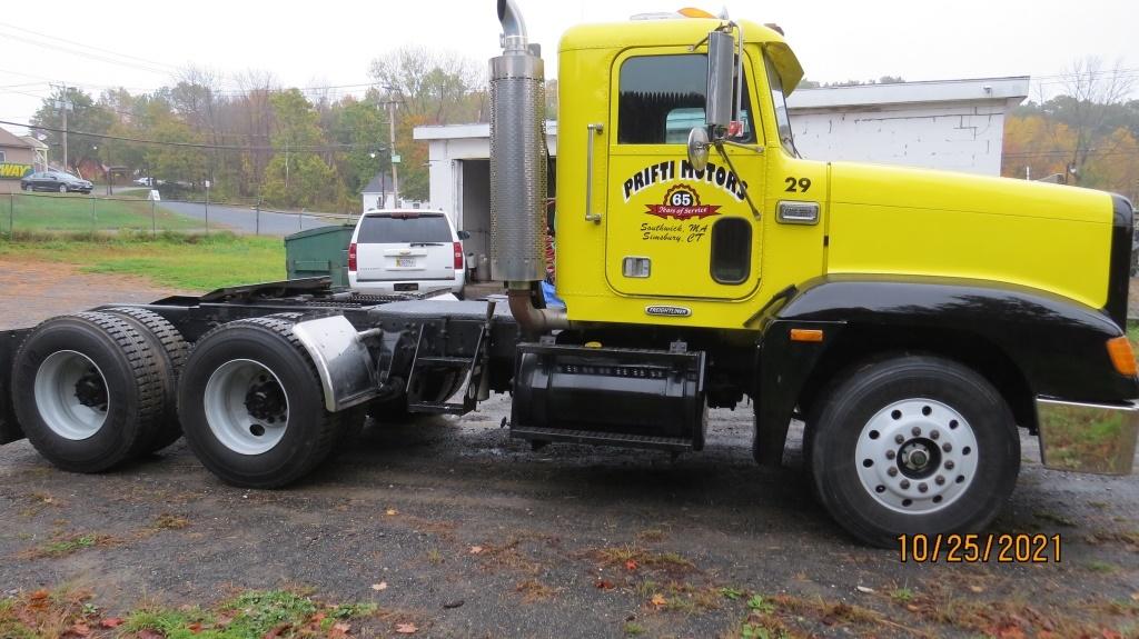 1997 Freightliner Tractor W/10 Speed Eaton Fuller