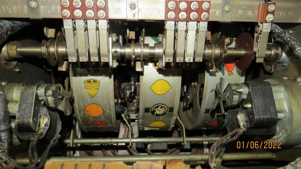Vintage Keeney's Three Way Tilt Slot Machine