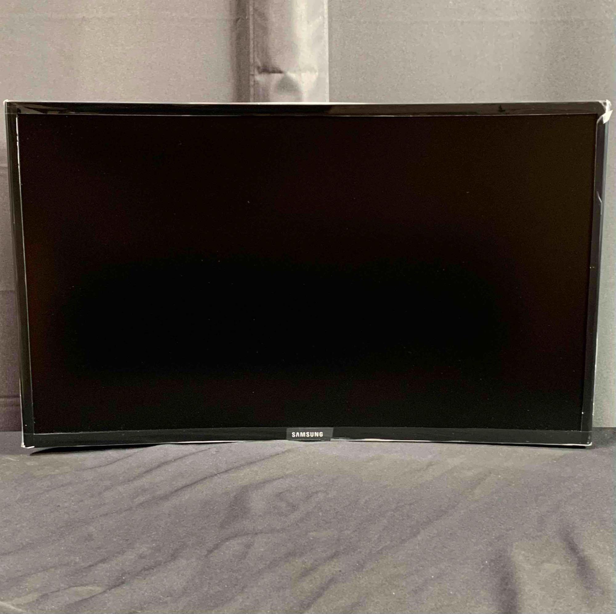 SAMSUNG 27" CF39 Series FHD 1080p Curved Computer Monitor