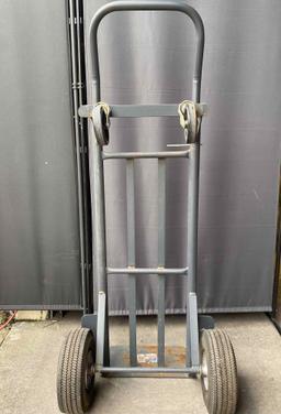 Milwaukee 800 lb. Capacity Hand Truck