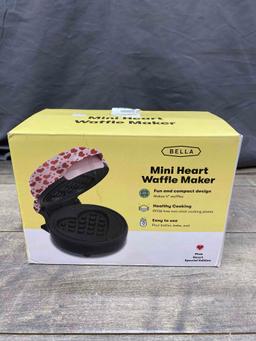 Bella Mini Heart Waffle Maker