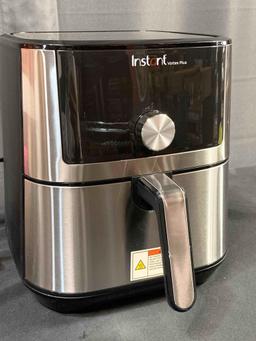 Instant Vortex Plus 6QT XL Air Fryer, 6-in-1, Broils, Dehydrates, Crisps, Roasts, Reheats, Bakes for