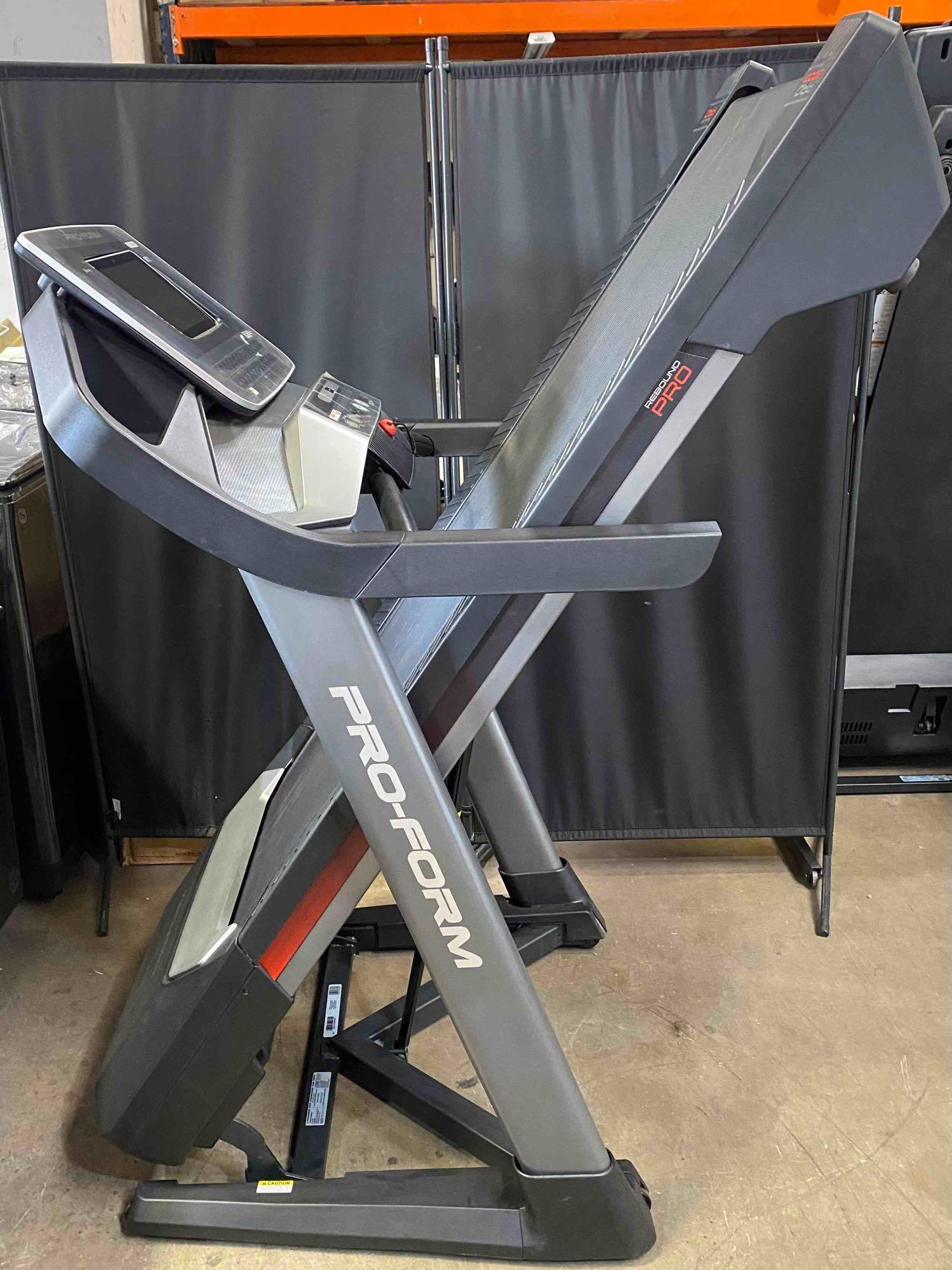 ProForm Pro 2000 Incline Treadmill