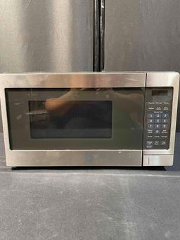 GE Appliances Household Microwave Oven