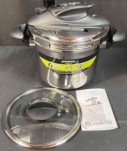 Universal STAINLESS STEEL E A S USE PRESSURE COOKER WITH GLASS LID