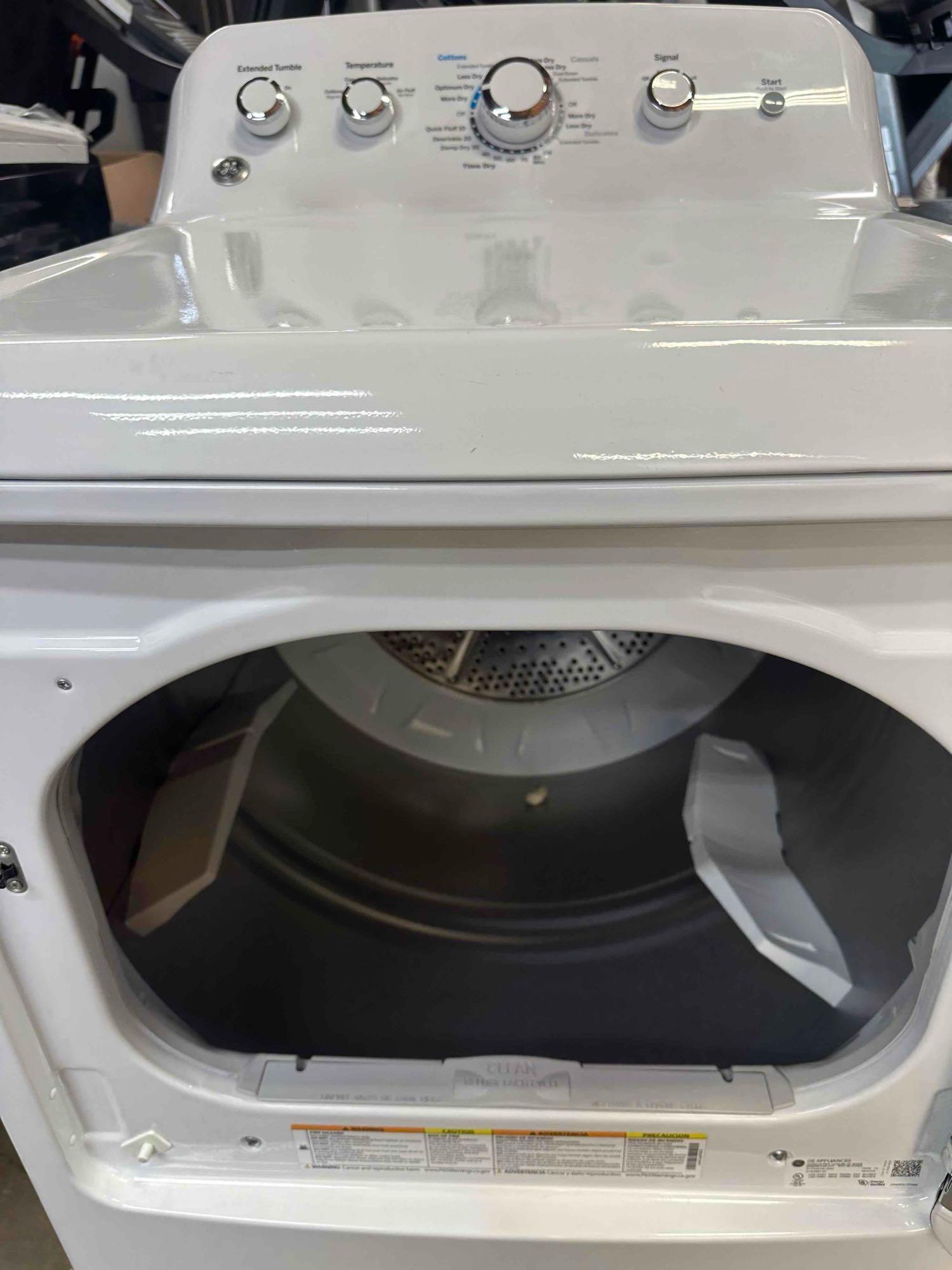 GE - 7.2 Cu. Ft. Electric Dryer - White