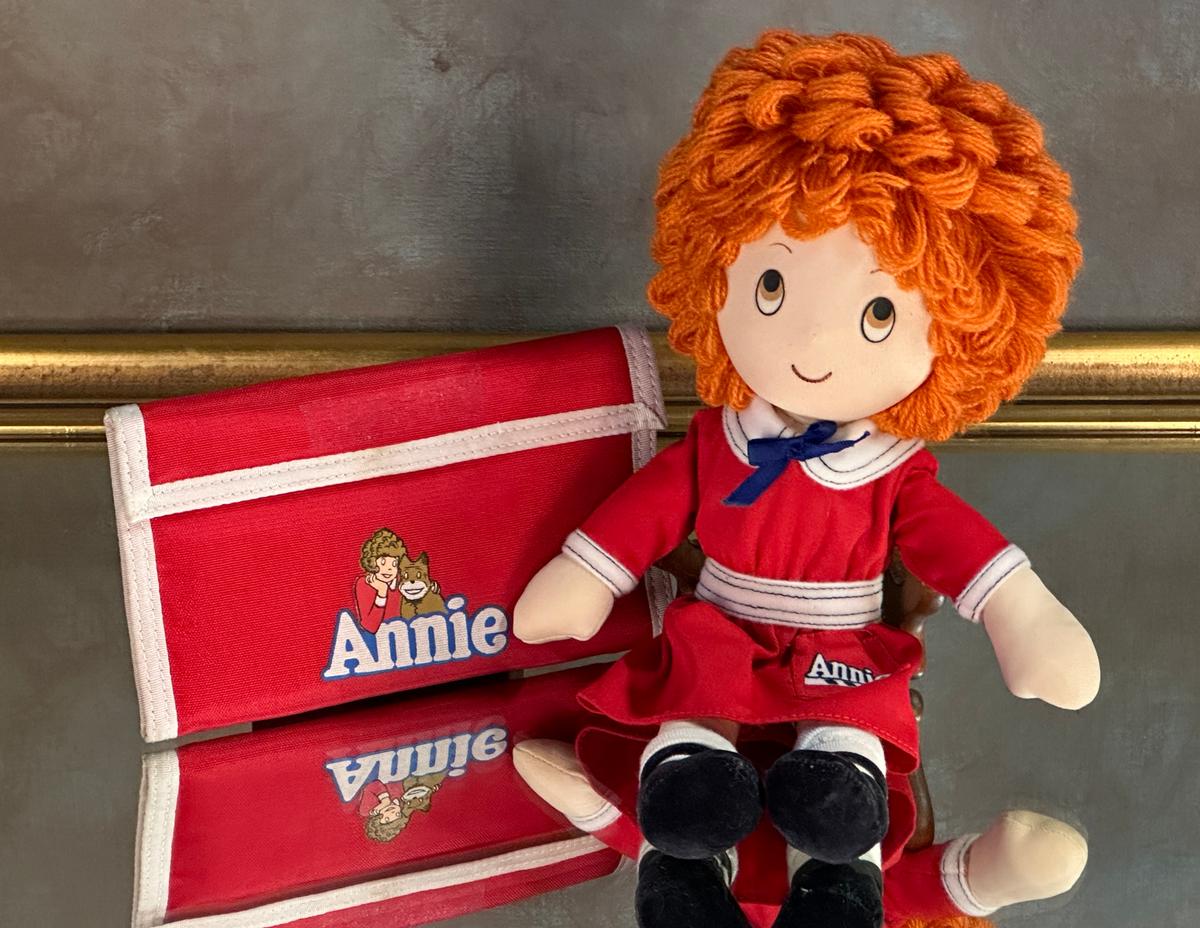 Annie Doll with Wallet