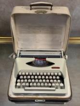 Royalite 120 Typewritter with Case