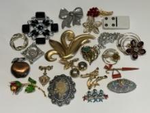 Assortment of Vintage Brooches/Pins