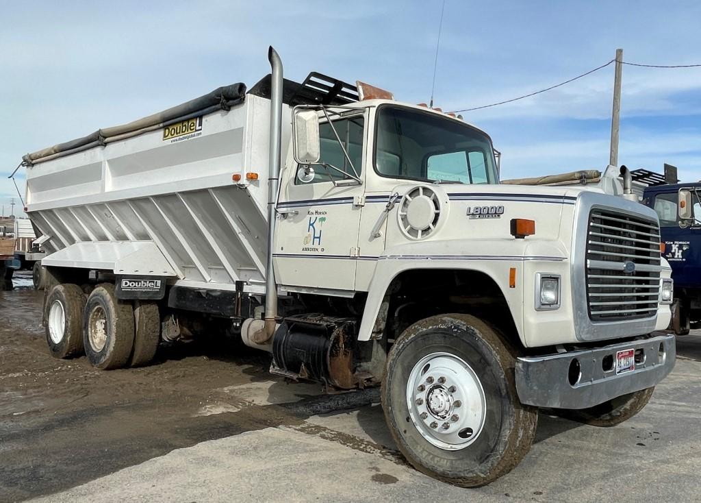 1983 Ford L8000 10 Wheel Truck