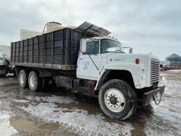 1975 IH Loadstar 1800 10 Wheel Water Truck