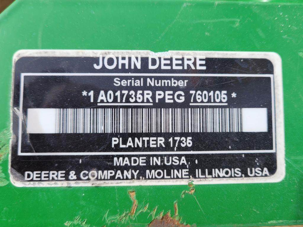 John Deere 1735 Air Planter