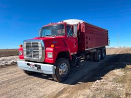 1996 Ford L9000 10 Wheel Truck